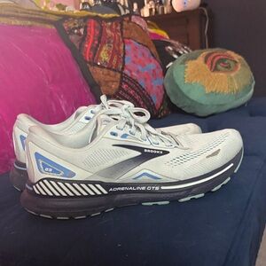 Brooks Women’s Sneakers - Sky blue and navy blue